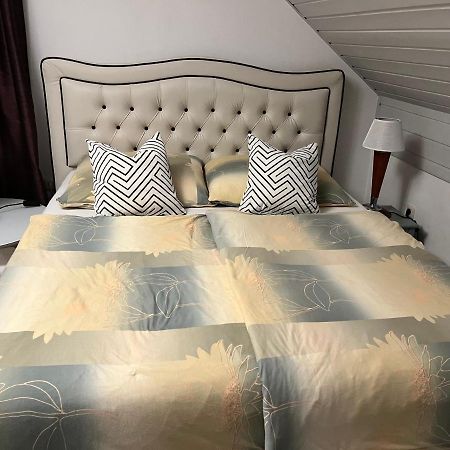 Zimmer Zum Wohlfuehlen Eching  Buitenkant foto