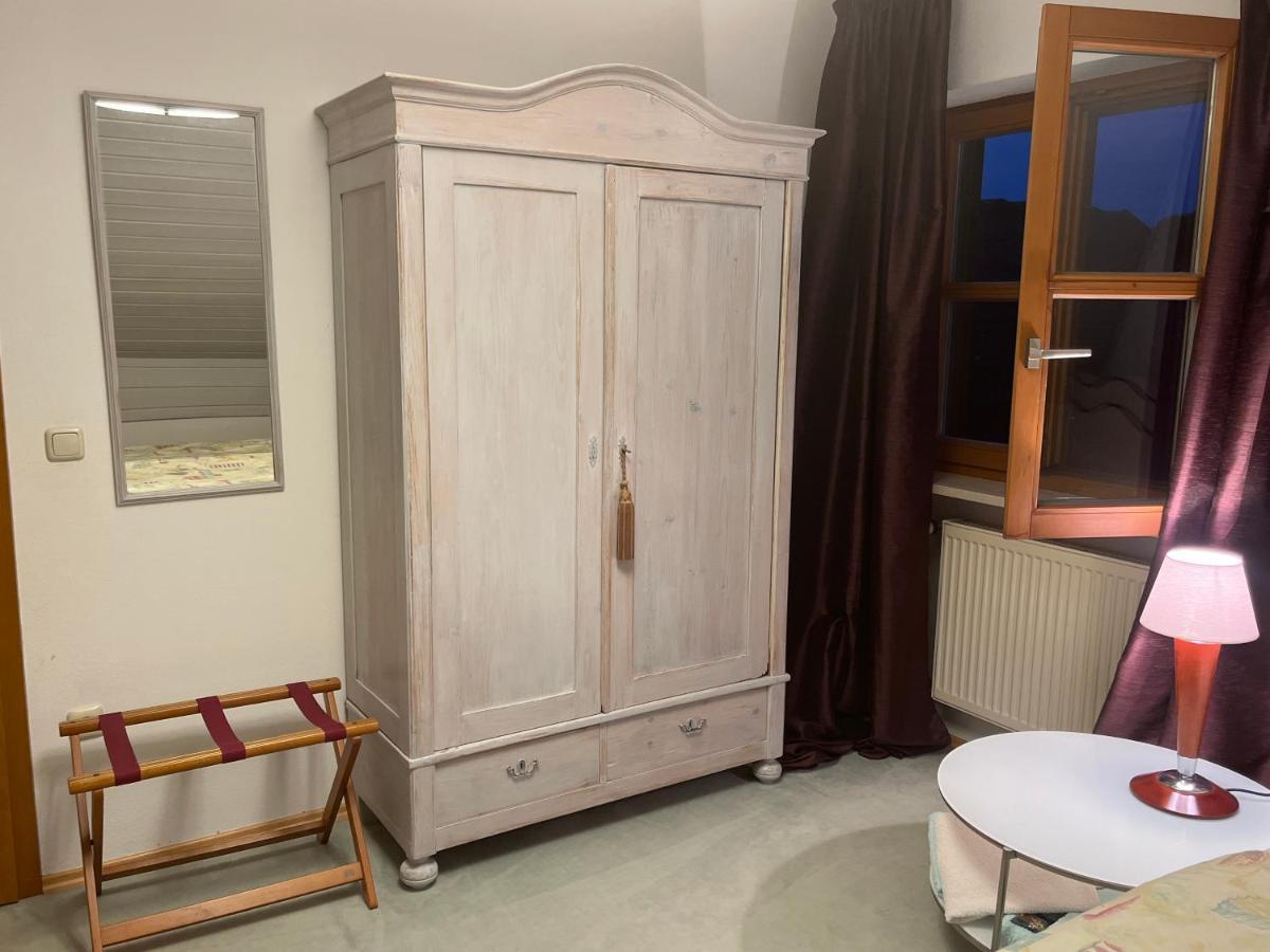 Zimmer Zum Wohlfuehlen Eching  Buitenkant foto