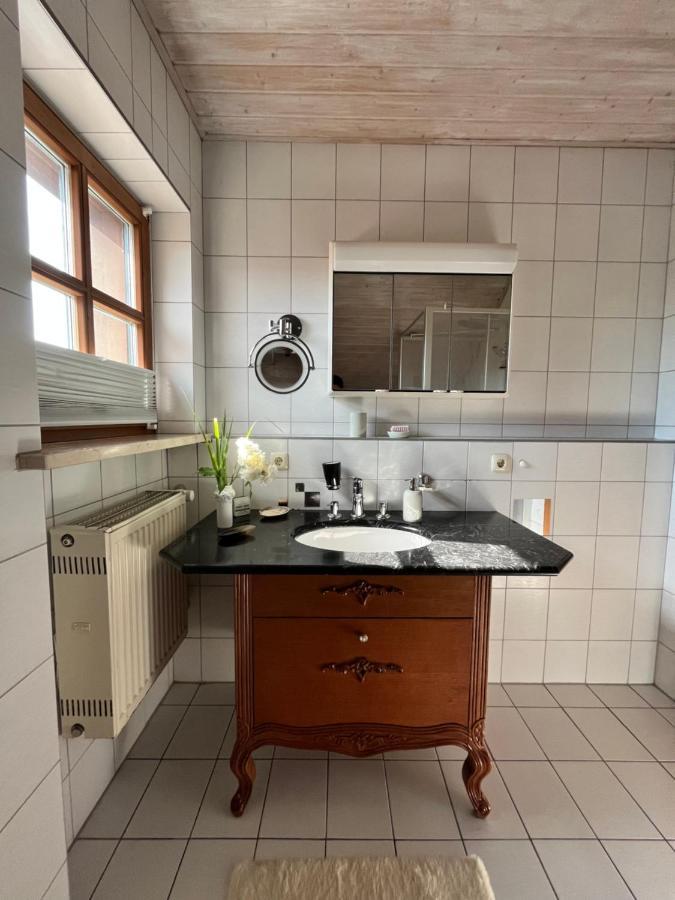 Zimmer Zum Wohlfuehlen Eching  Buitenkant foto