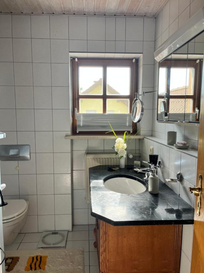 Zimmer Zum Wohlfuehlen Eching  Buitenkant foto