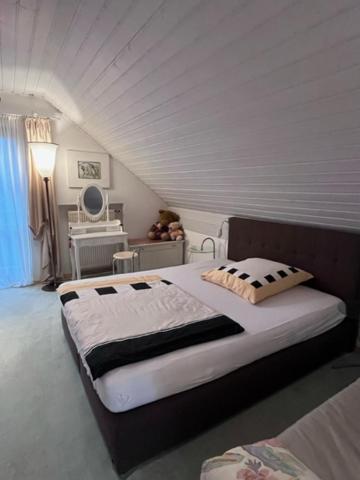 Zimmer Zum Wohlfuehlen Eching  Buitenkant foto